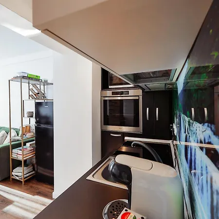 Oradea City Center Apartment Near Aquapark With Jacuzzi & Parking Exterior photo