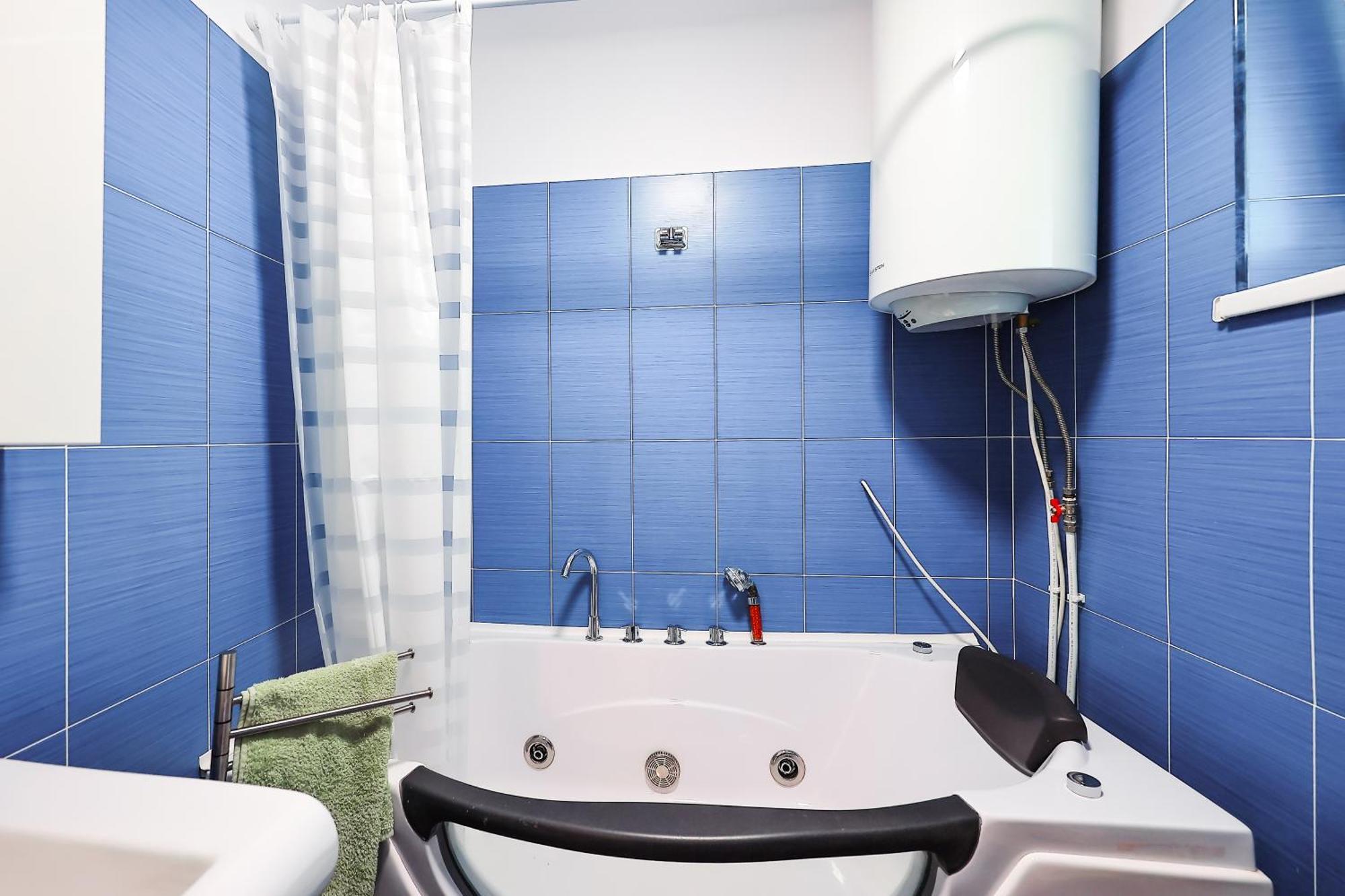 Center Near Aquapark With Jacuzzi & Parking *