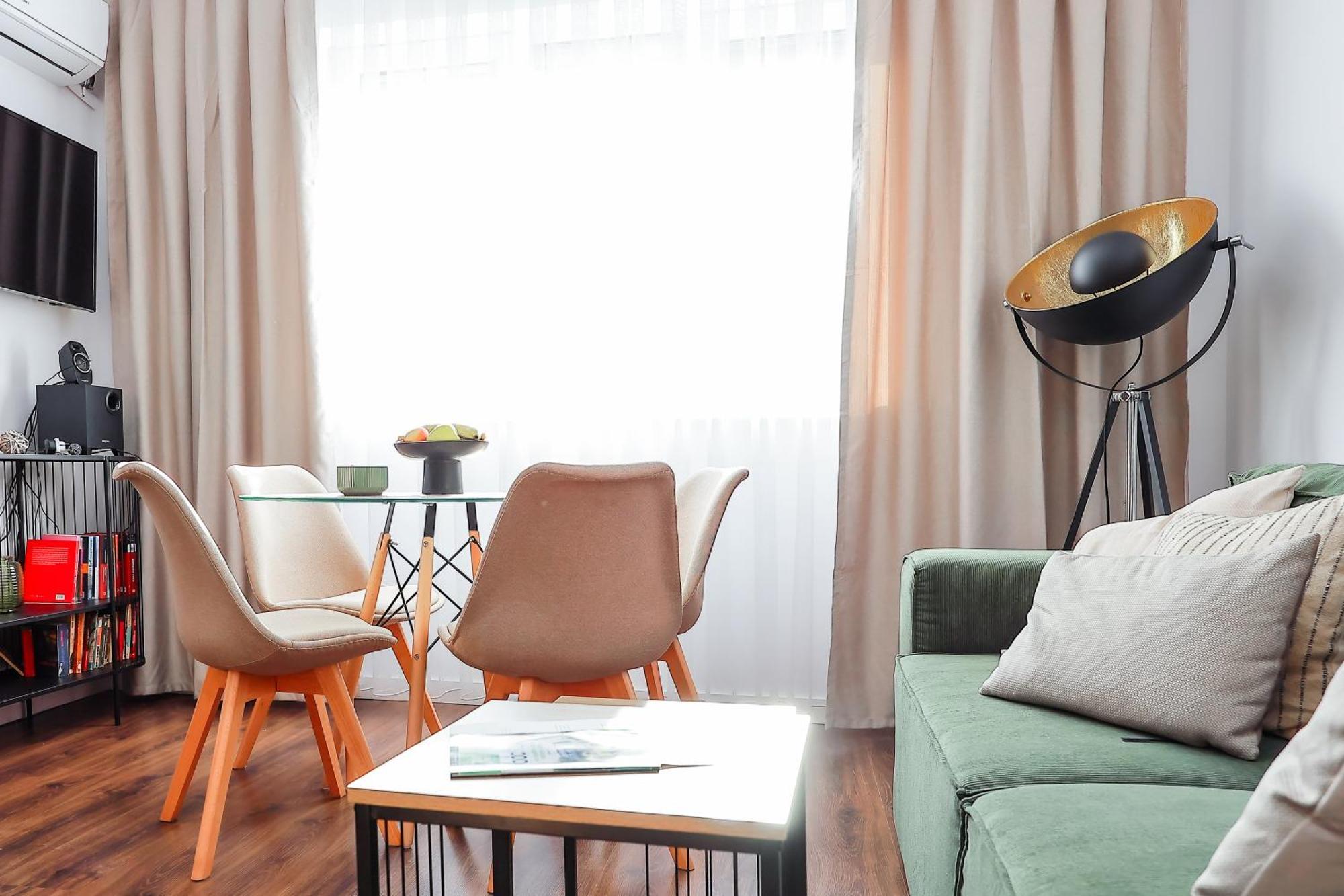 Center Near Aquapark With Jacuzzi & Parking * Oradea