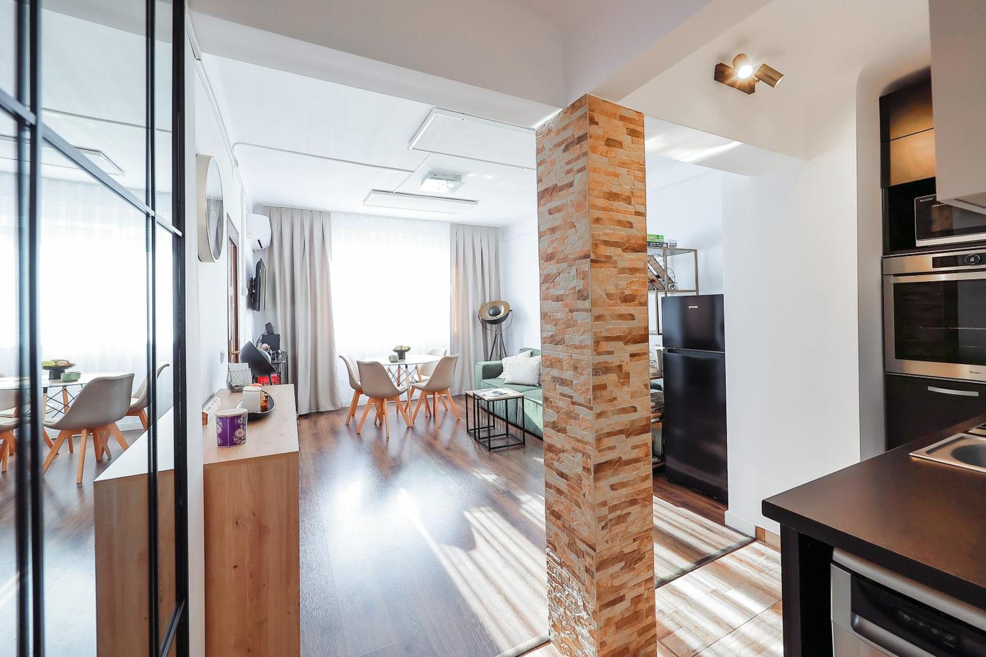 Apartment Center Near Aquapark With Jacuzzi & Parking