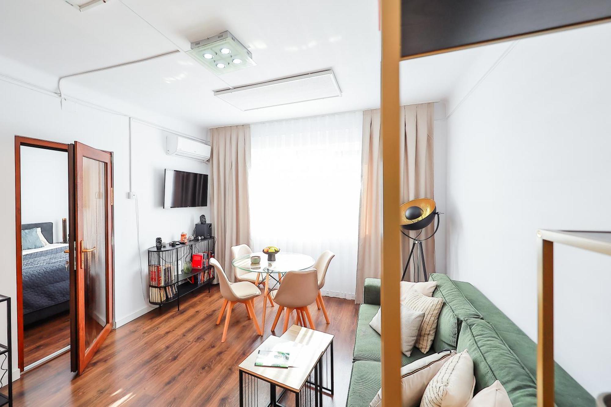 Center Near Aquapark With Jacuzzi & Parking *