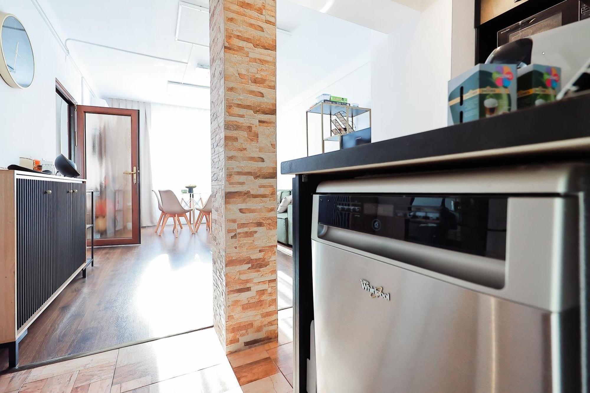 Center Near Aquapark With Jacuzzi & Parking Apartment