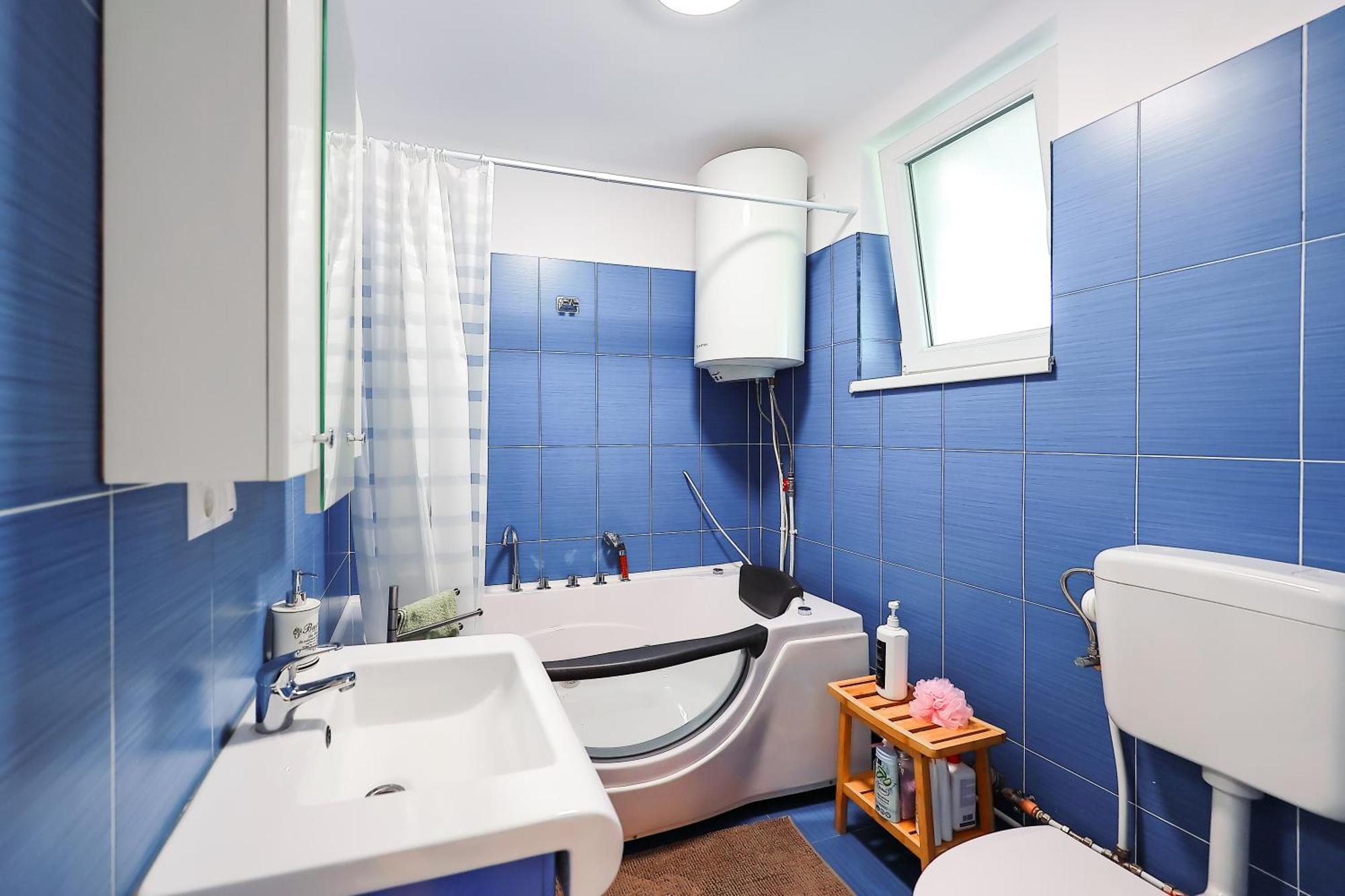Apartment Center Near Aquapark With Jacuzzi & Parking *